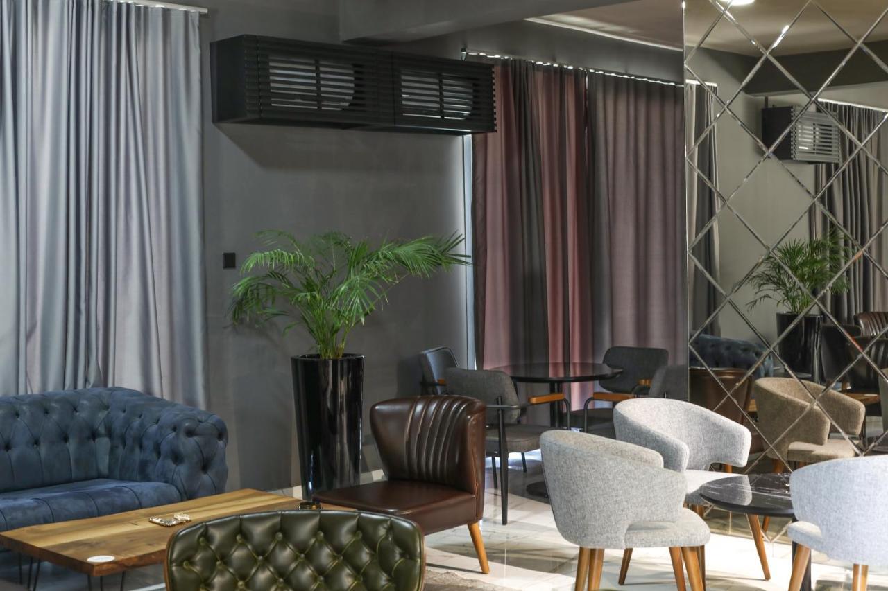Sky Roof Hotel นิโคเซีย ภายนอก รูปภาพ