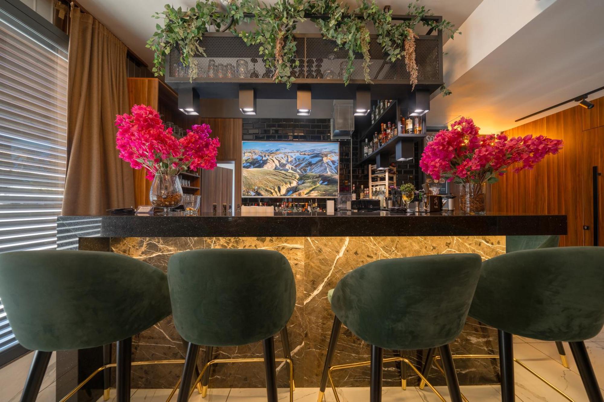Sky Roof Hotel นิโคเซีย ภายนอก รูปภาพ