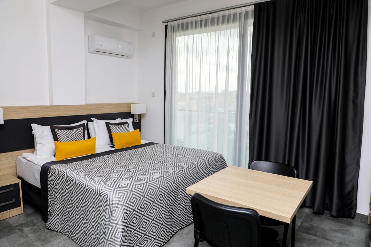 Sky Roof Hotel นิโคเซีย ภายนอก รูปภาพ